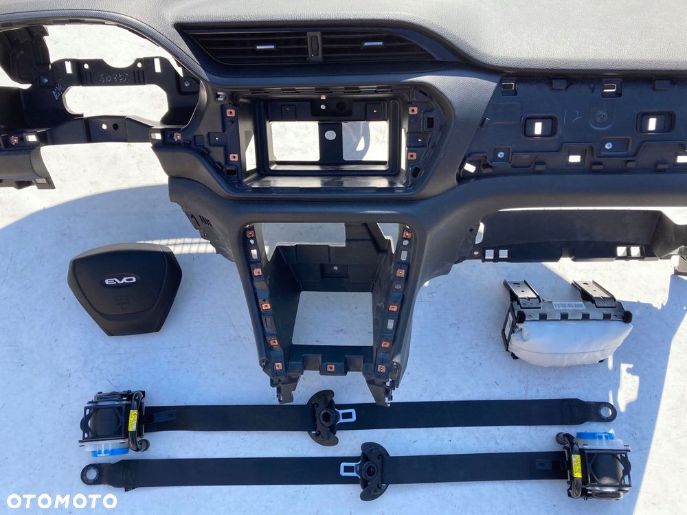 dr5 evo deska kokpit konsola poduszki pasy - 5