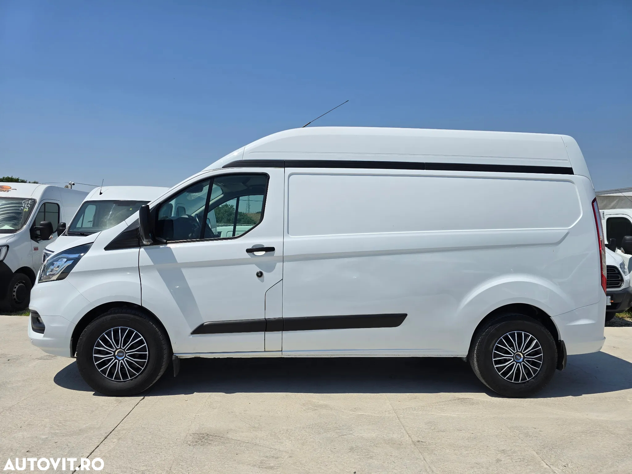 Ford New Transit Custom L2H2 - 10