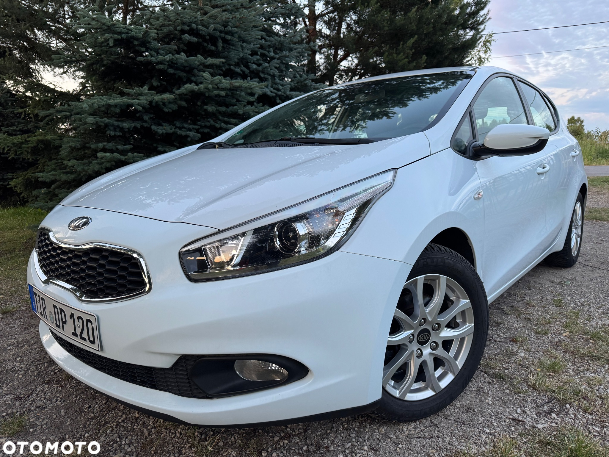 Kia Ceed - 27