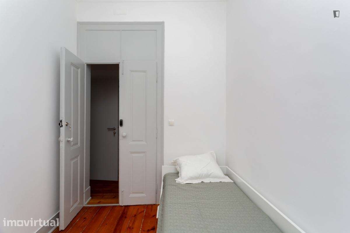 Quarto - localizado em Avenida da Liberdade Lisbon - Grande imagem: 4/15
