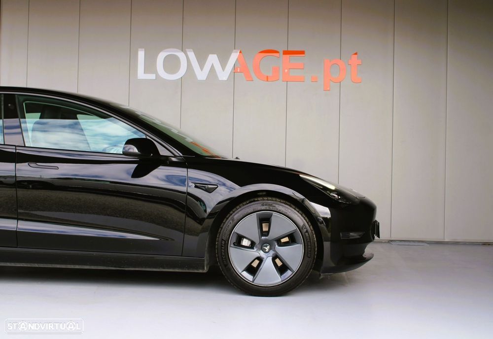 Tesla Model 3 - 6