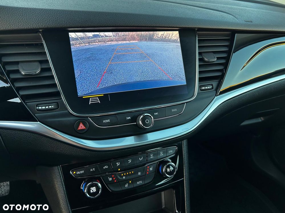 Opel Astra 1.2 Turbo Business Edition - 26