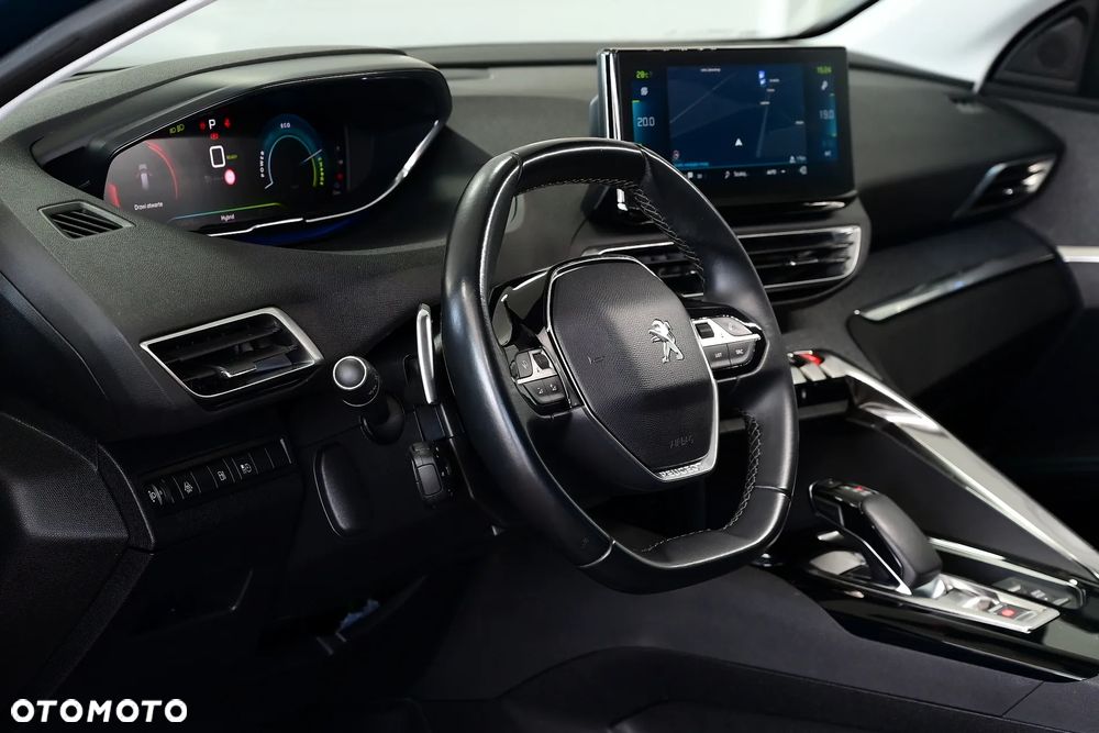 Peugeot 3008 1.6 PureTech Hybrid PHEV Allure S&S EAT8 - 24