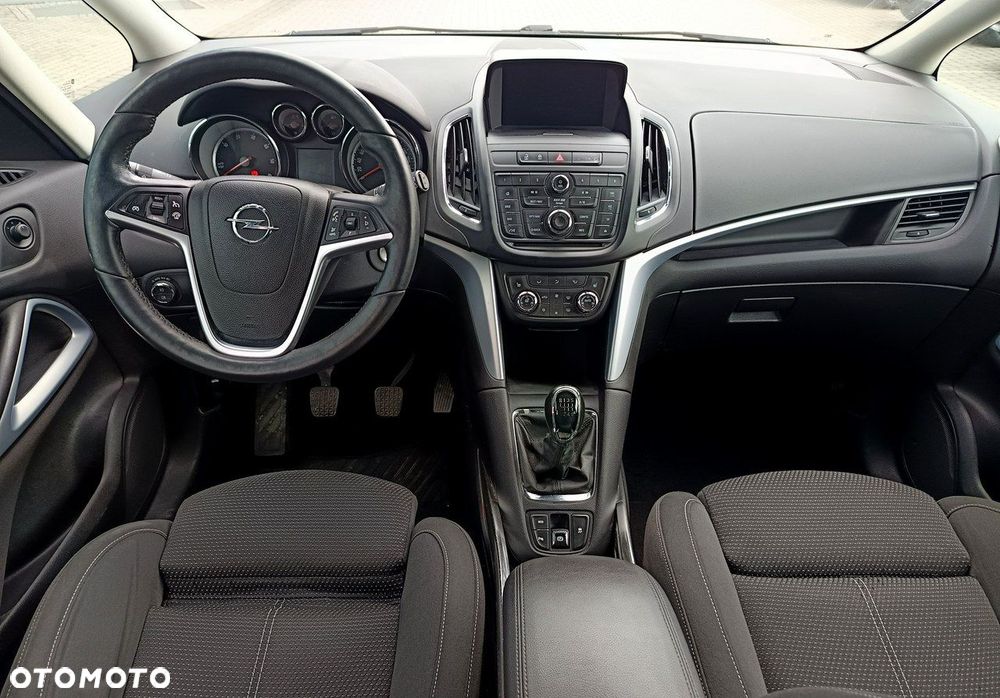 Opel Zafira - 13