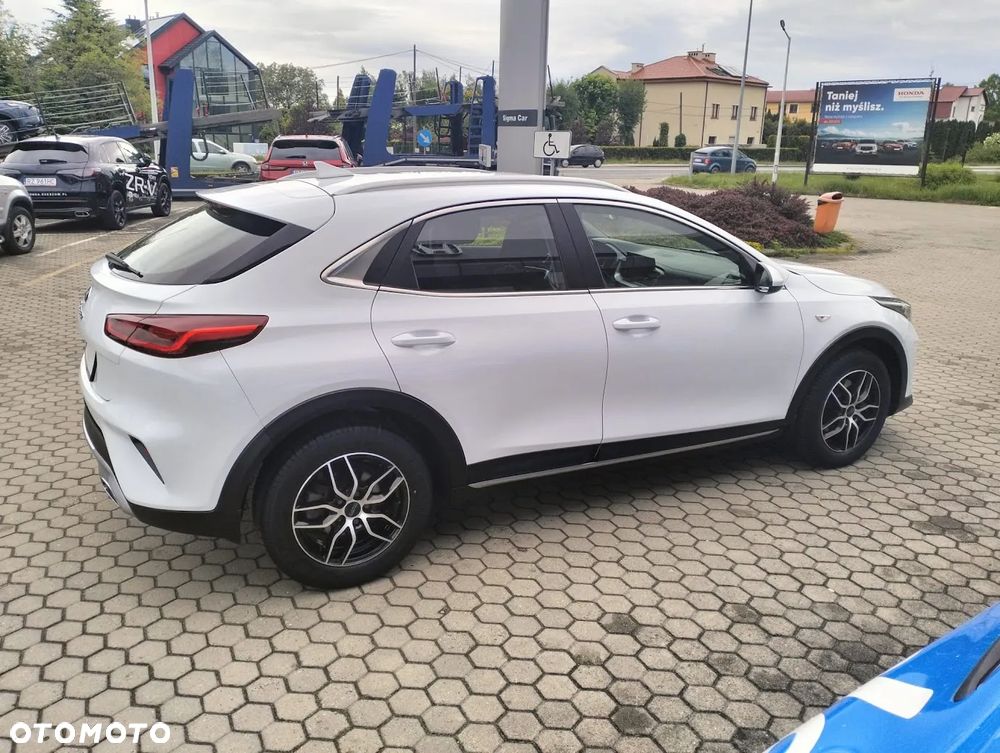 Kia XCeed 1.4 T-GDI XL - 4