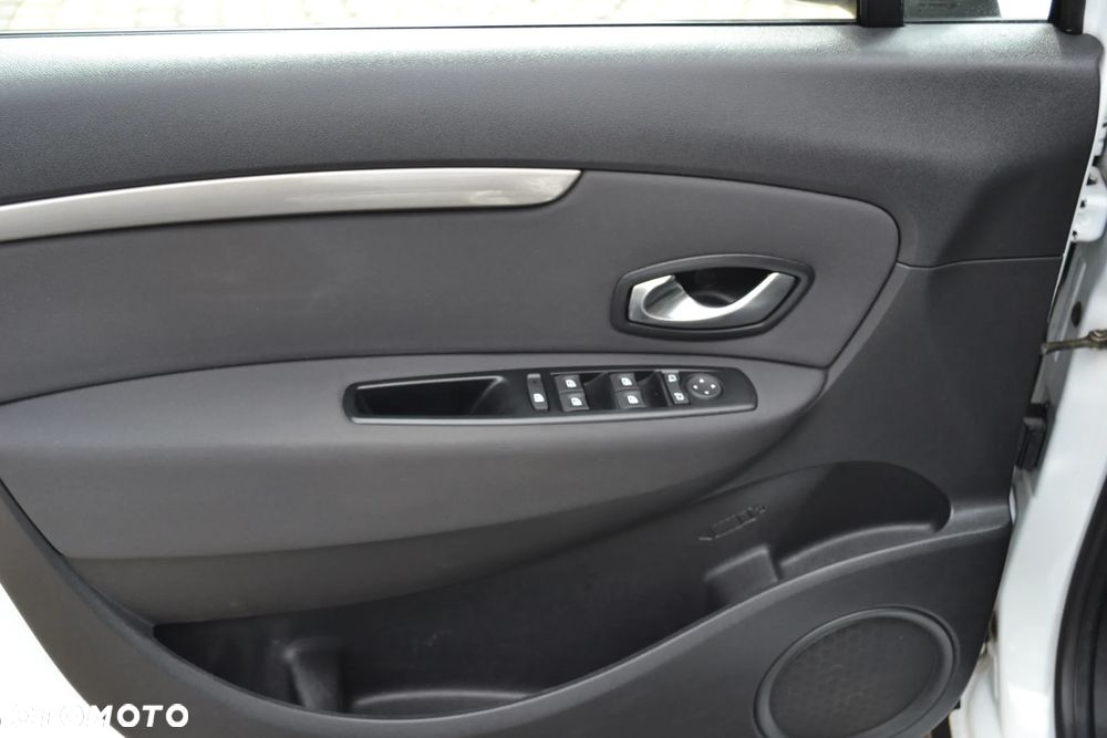 Renault Scenic Energy TCe 115 S&S Xmod Bose Edition - 30