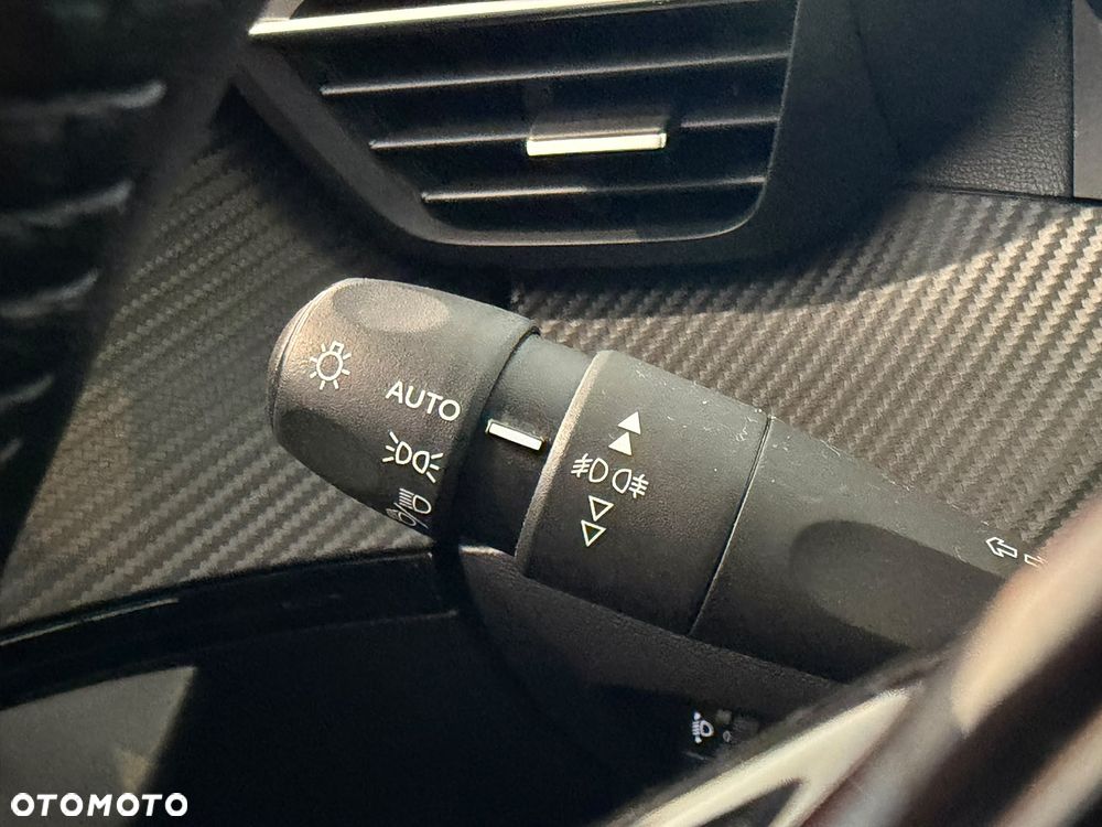 Peugeot 2008 1.2 PureTech Active S&S - 24