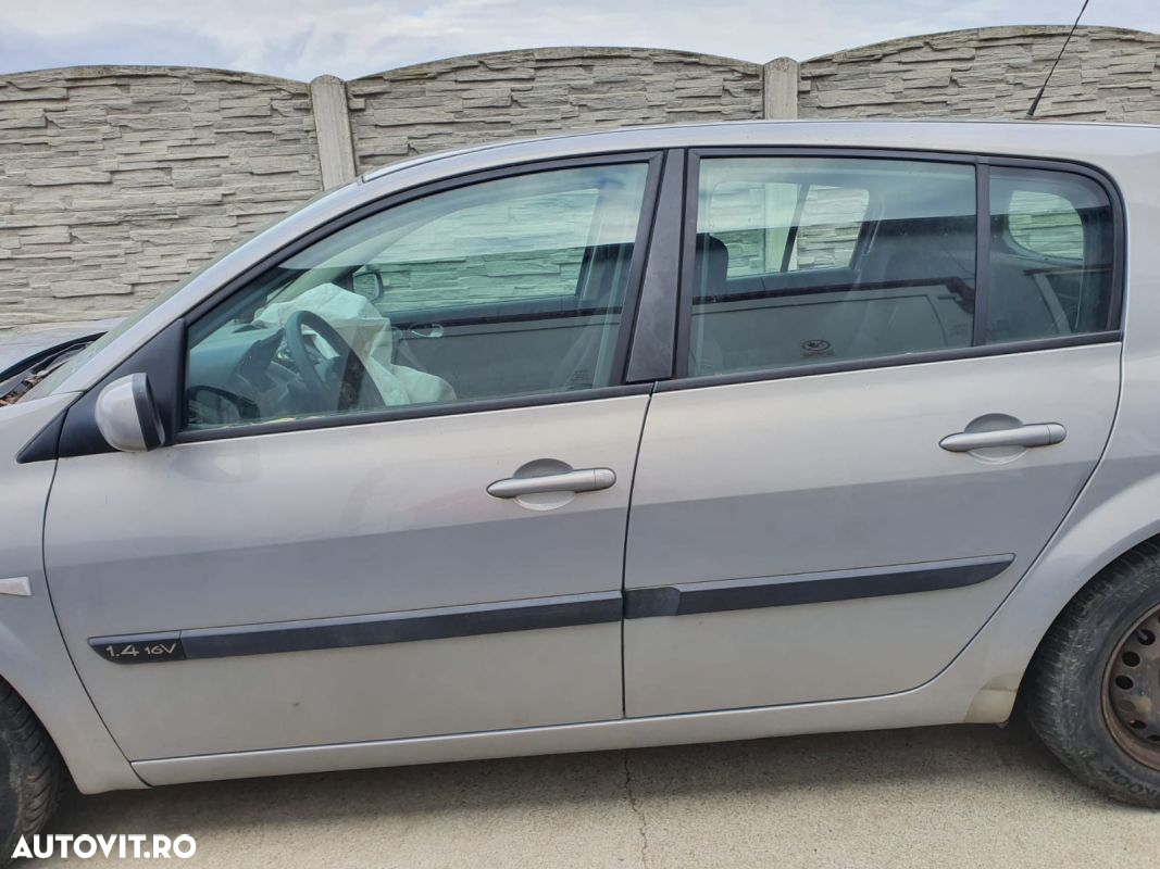 USA RENAULT MEGANE 2 HATCHBACK S.SP - 2