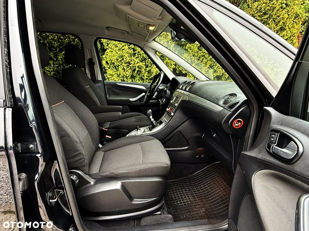Ford Galaxy - 33