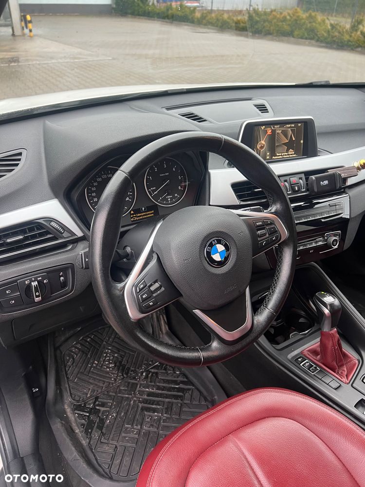 BMW X1 sDrive18d - 13