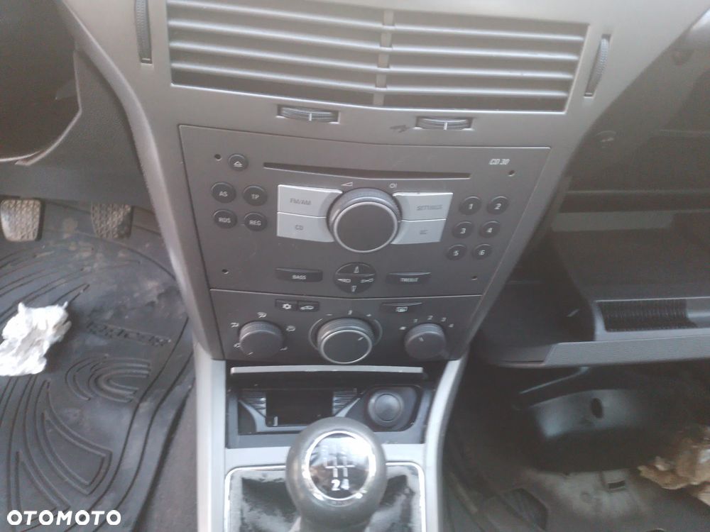 OPEL ASTRA H III 04-06  LAMPA PRZÓD PRAWA LEWA - 20