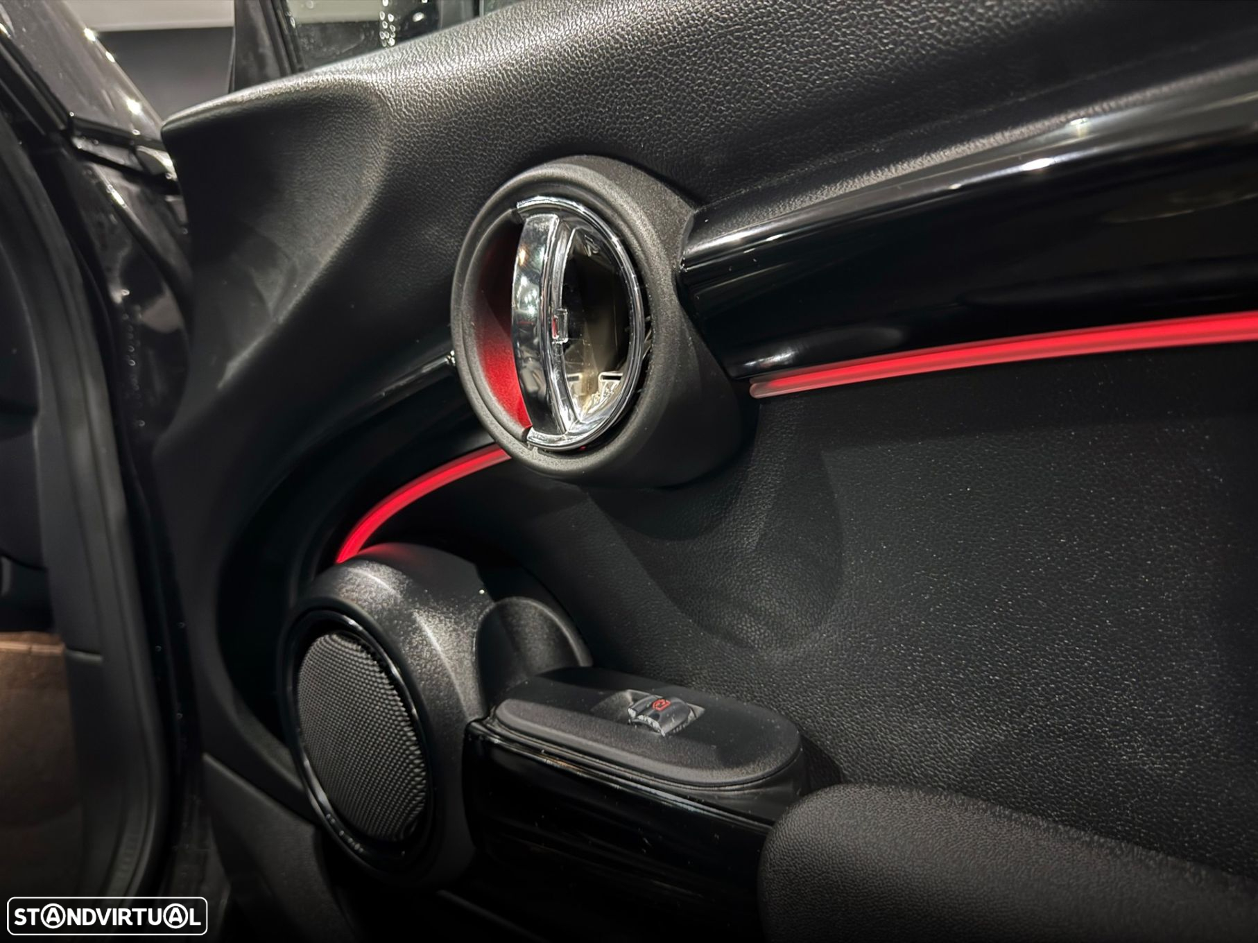 MINI 3 Portas Cooper SE Camden Edition - 33