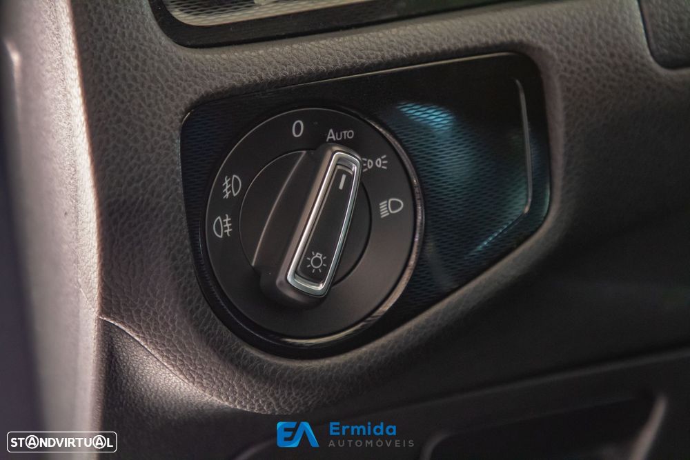 VW Golf 2.0 TDI GTD DSG - 32