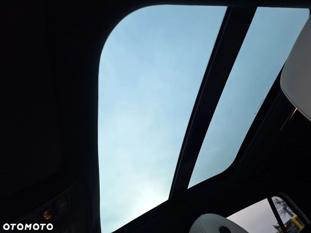 Infiniti Q30 1.6t Premium 7DCT - 33