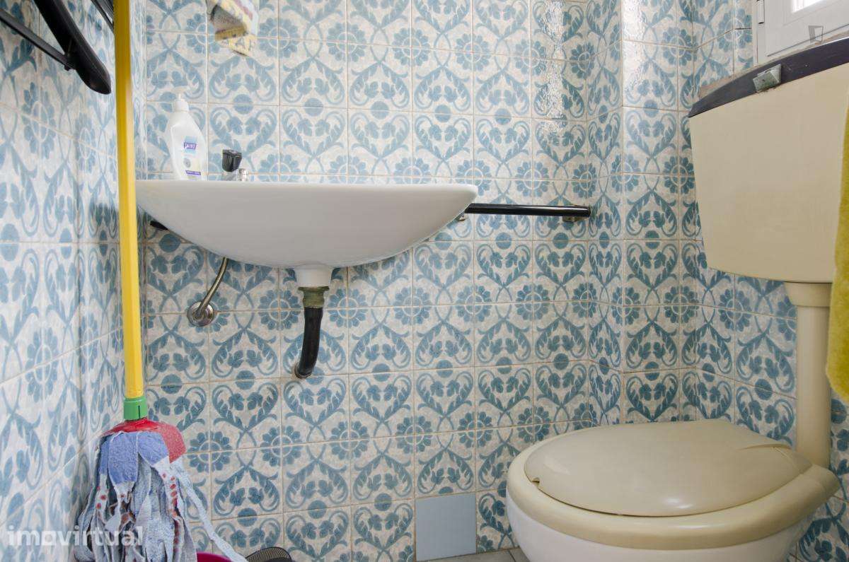 Quarto - localizado em Roma-Areeiro Lisbon - Grande imagem: 2/54