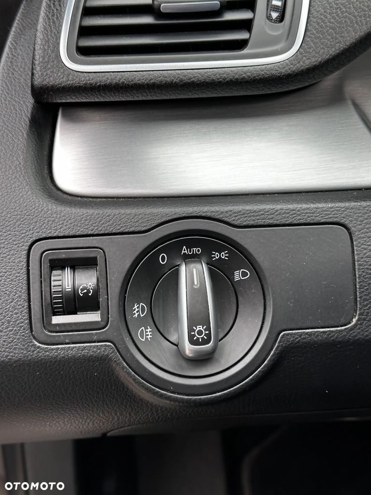 Volkswagen Passat 2.0 TDI DSG BlueMotion Technology Highline - 16