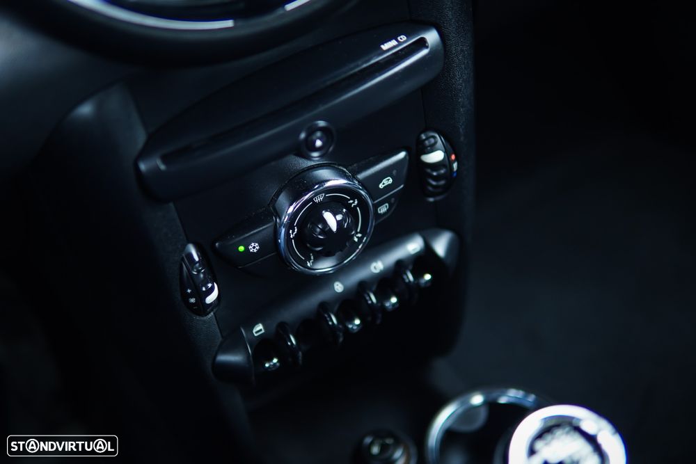 MINI 3 Portas Cooper D - 40