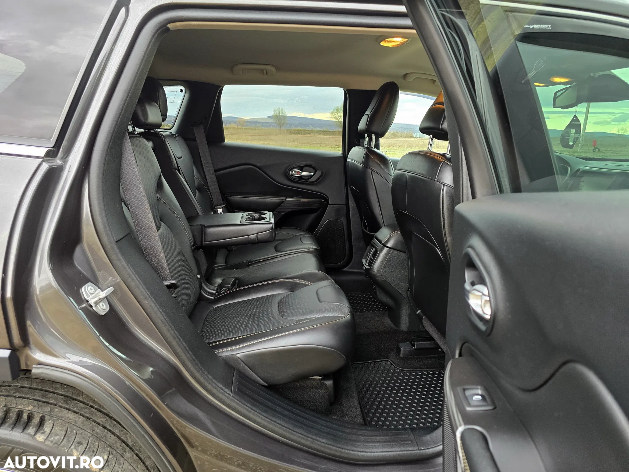 Jeep Cherokee 2.0 Mjet 4x4 AT Limited - 32