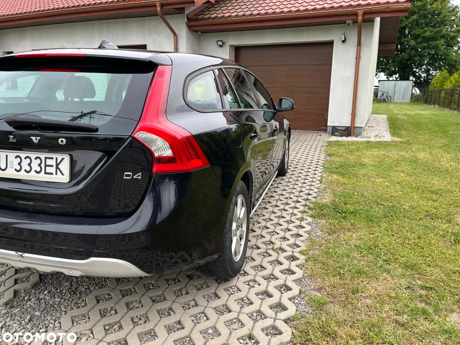 Volvo V60 D4 R-Design - 6