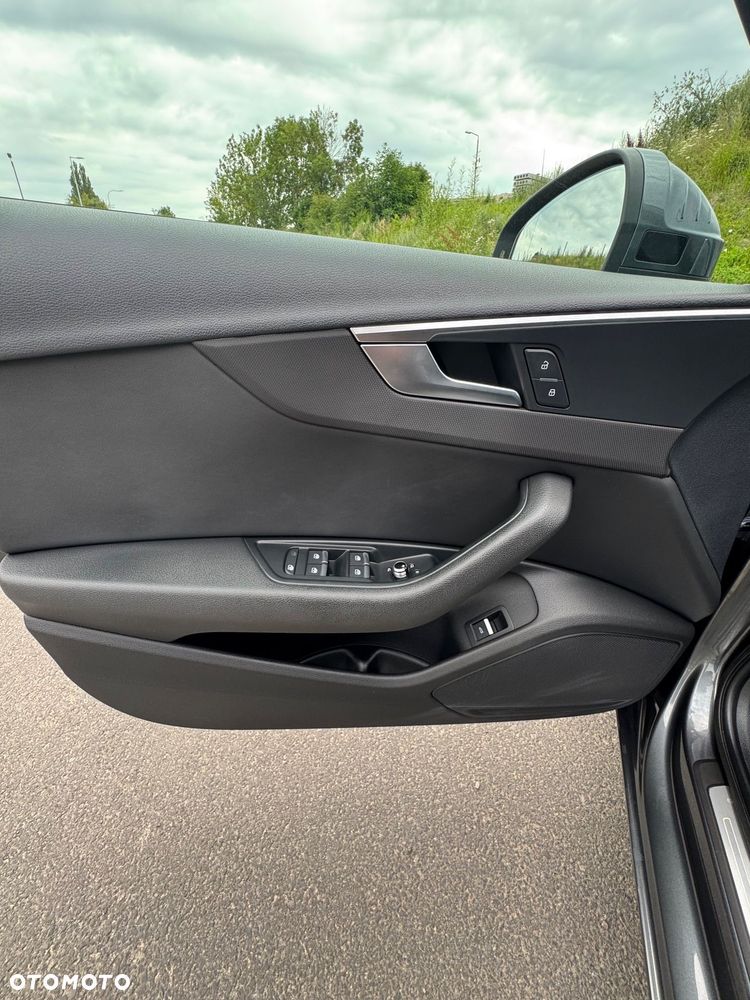 Audi A4 Avant 2.0 TDI S tronic - 16