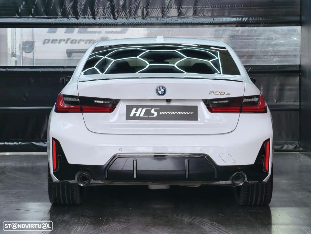 BMW 330 e Pack Desportivo M Pro Auto - 43