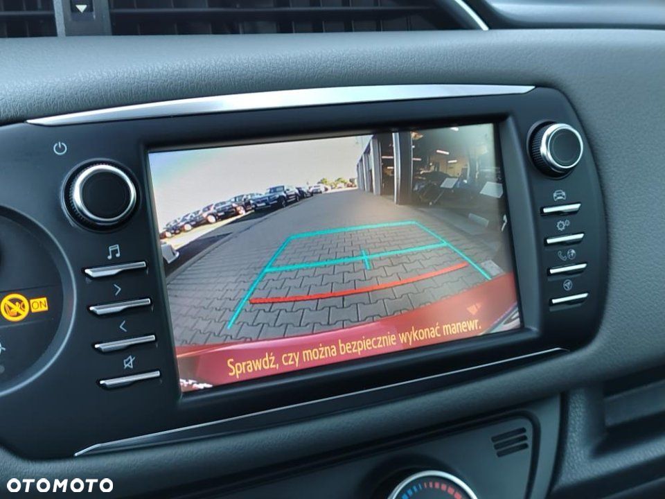 Toyota Yaris - 30