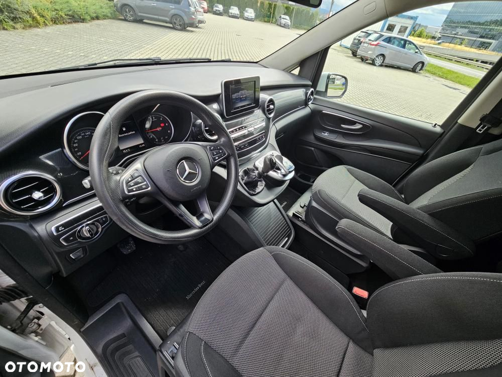 Mercedes-Benz Klasa V 220 CDI (d³ugi) - 13