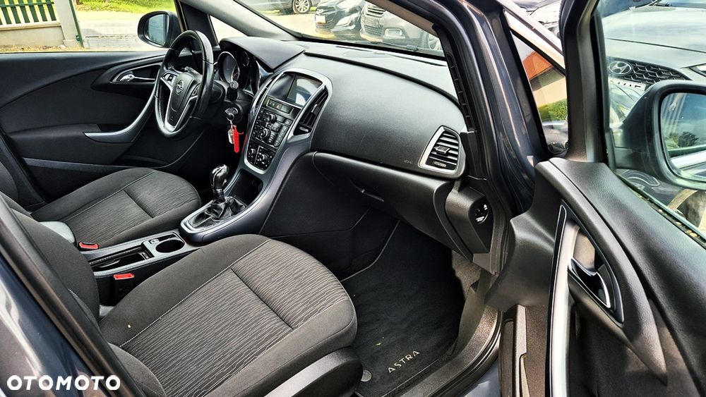 Opel Astra 1.4 Turbo - 36
