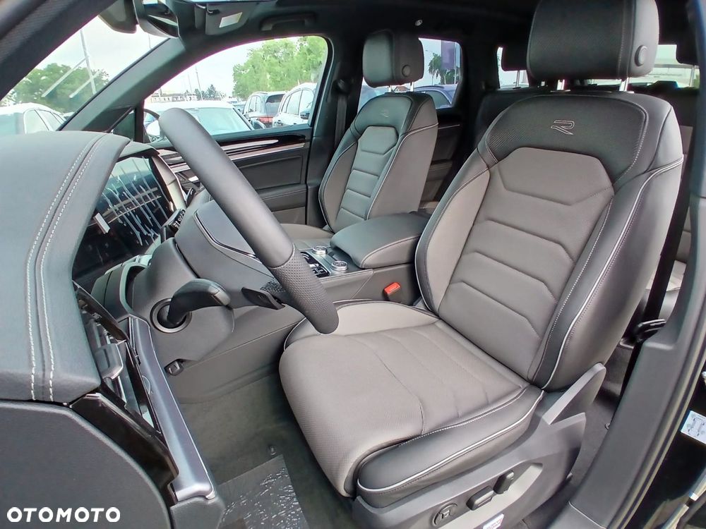 Volkswagen Touareg - 11