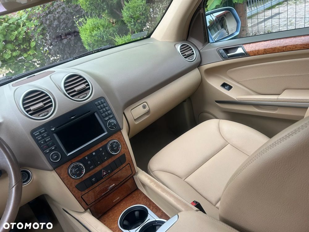Mercedes-Benz ML 350 4-Matic - 8