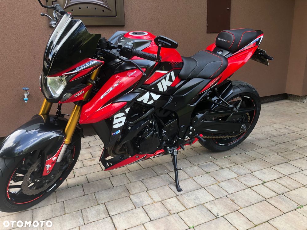 Suzuki GSX - 10