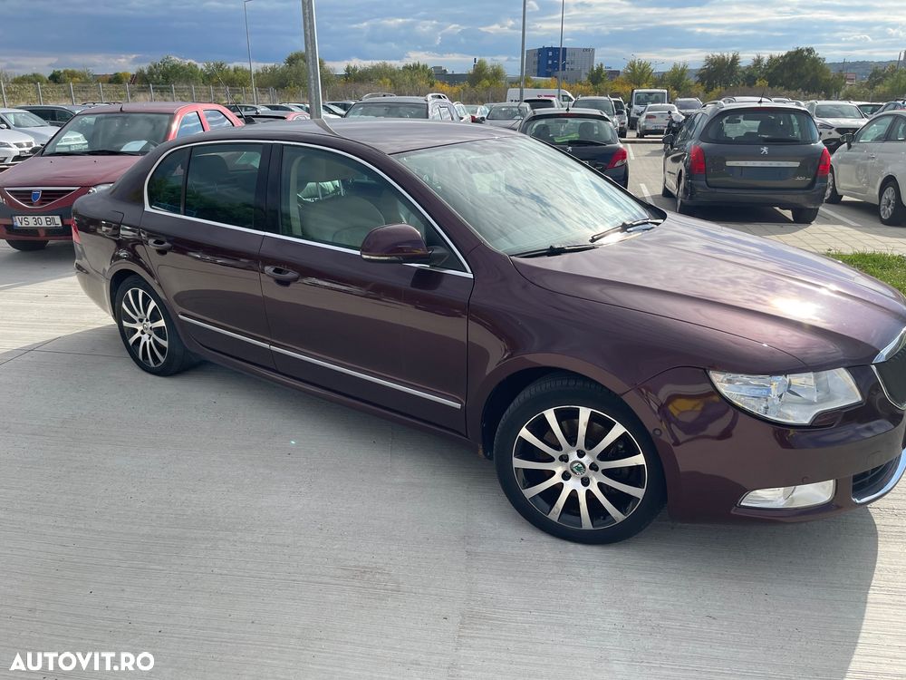 Skoda Superb 2.0 TDI 4X4 Elegance - 17