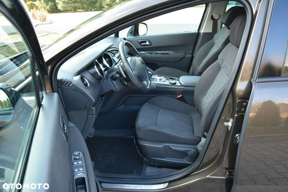 Peugeot 3008 Hybrid4 - 20