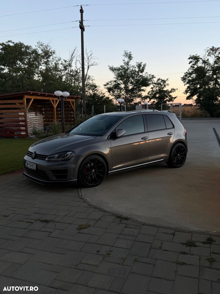 Volkswagen Golf - 8