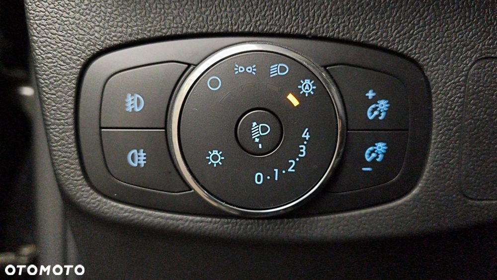 Ford Focus 1.0 EcoBoost mHEV Titanium X - 21