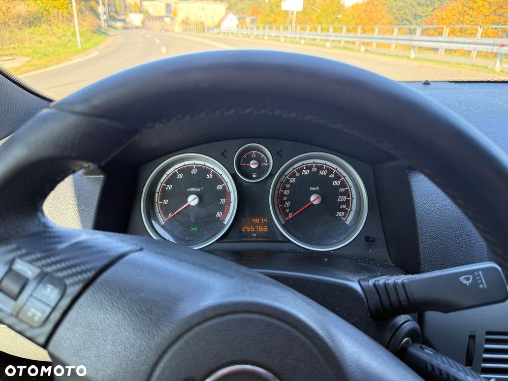 Opel Astra 2006 photo 3