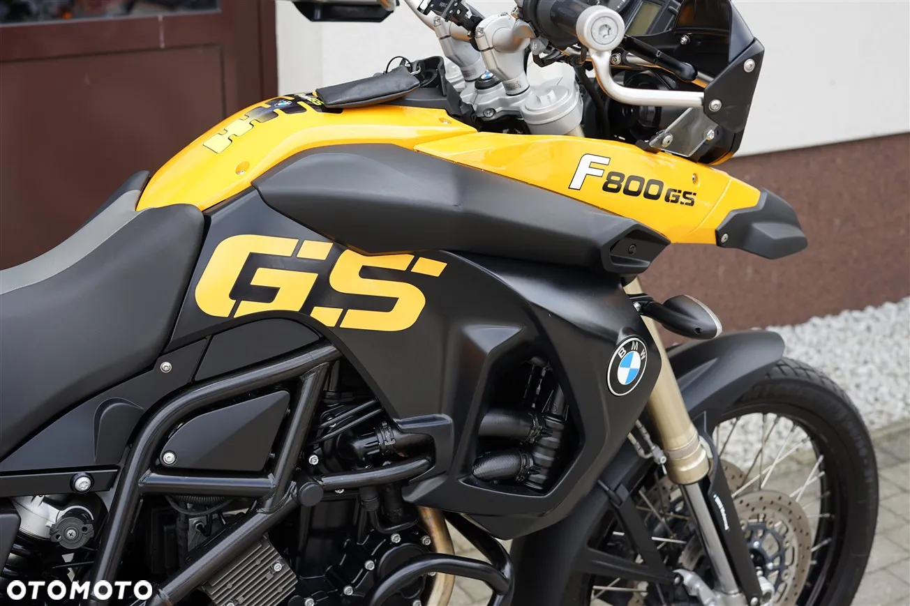 BMW F - 9