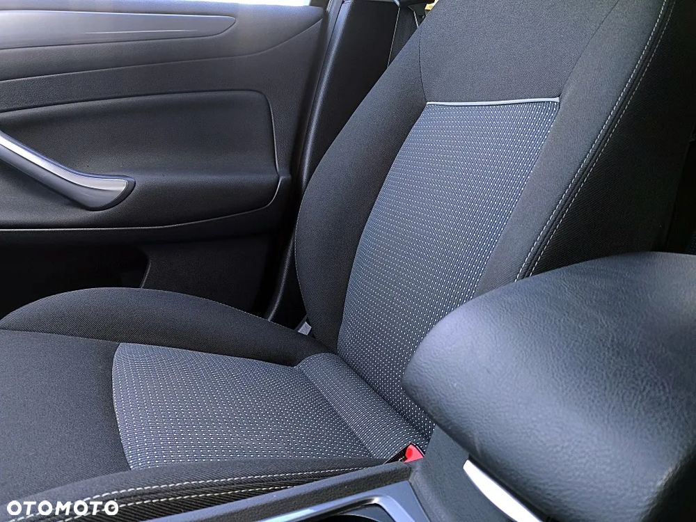 Ford Mondeo 1.6 Ti-VCT Ambiente - 30