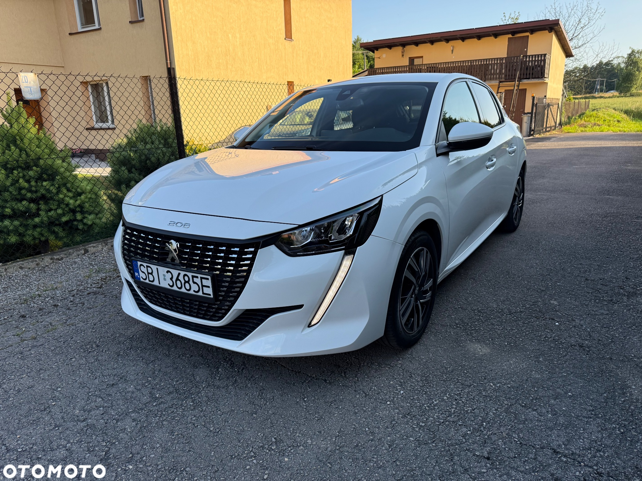 Peugeot 208 PureTech 100 Allure Pack - 2