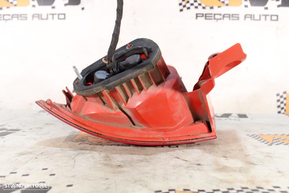 Farolim Esquerdo Seat Leon (1P1)  1P0945095f / Chassi Condutor - 6