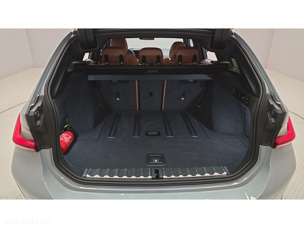 BMW Seria 3 320d xDrive M Sport - 24