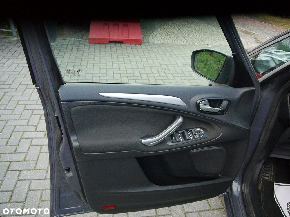 Ford Galaxy 2.0 TDCi Ambiente - 29