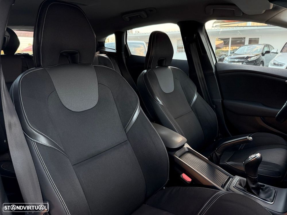 Volvo V40 1.6 D2 Summum - 9