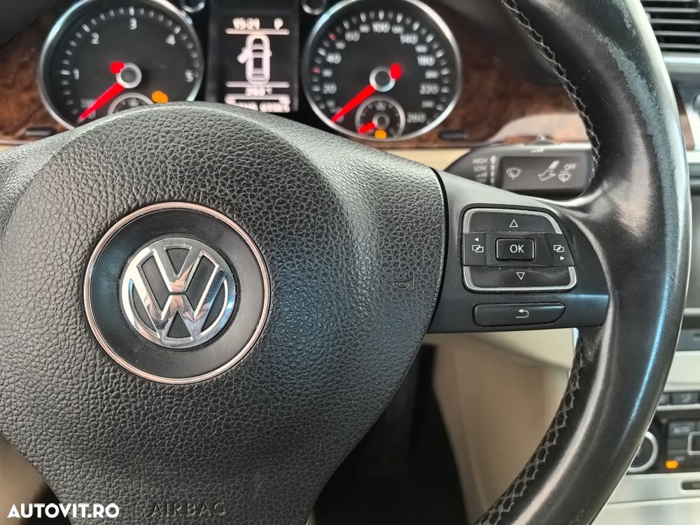 Volkswagen Passat 2.0 TDI BlueMotion Tehnology Highline DSG - 16