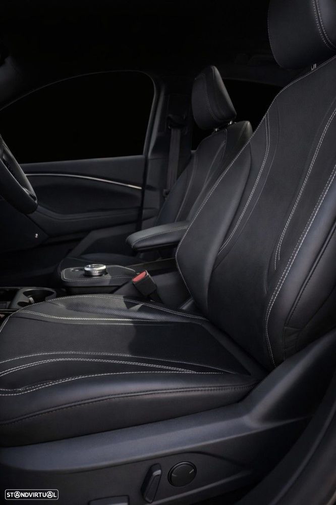 Ford Mustang Mach-E - 16