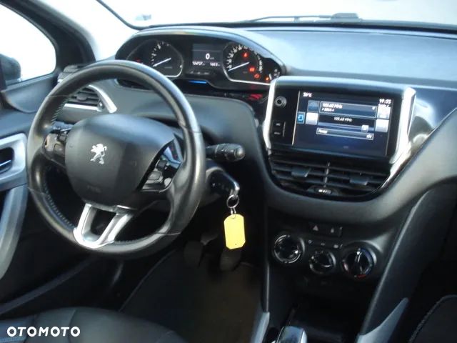 Peugeot 2008 PureTech 110 Stop&Start Urban Move - 26