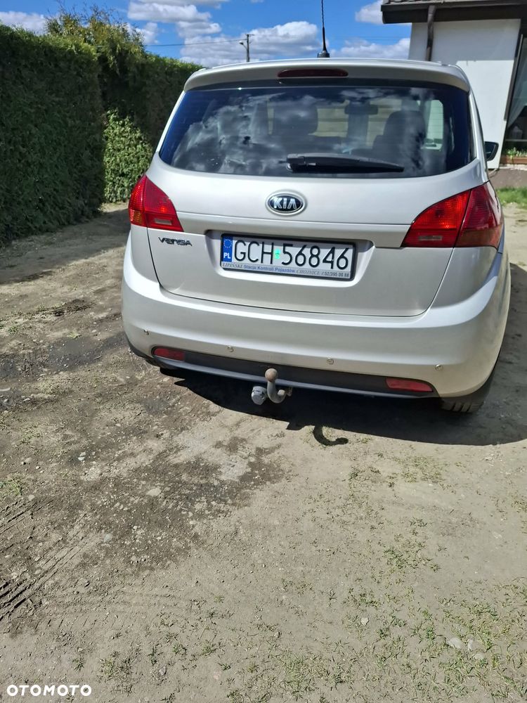 Kia Venga 1.6 L - 3