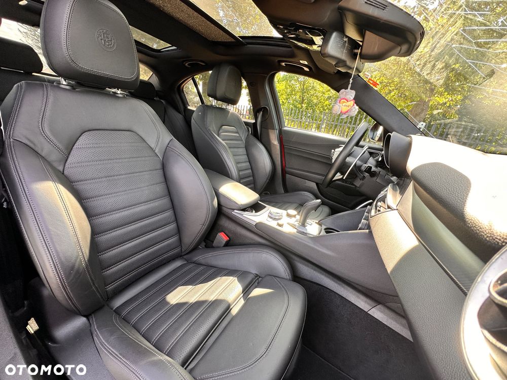 Alfa Romeo Giulia 2.0 Turbo - 28