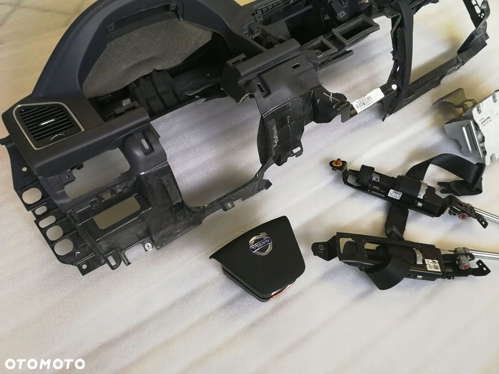 VOLVO XC60 DESKA KONSOLA KOKPIT PODUSZKI AIRBAG - 2