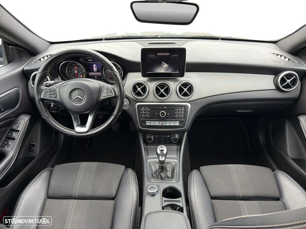 Mercedes-Benz CLA 180 d Urban - 8